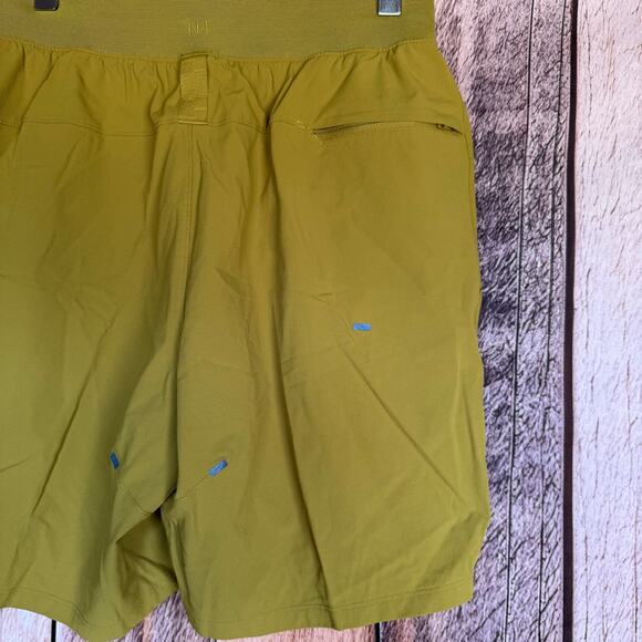 Lululemon License to Train Short 7" LL Men's Small Active Sports Gym Train Run - Picture 6 of 8